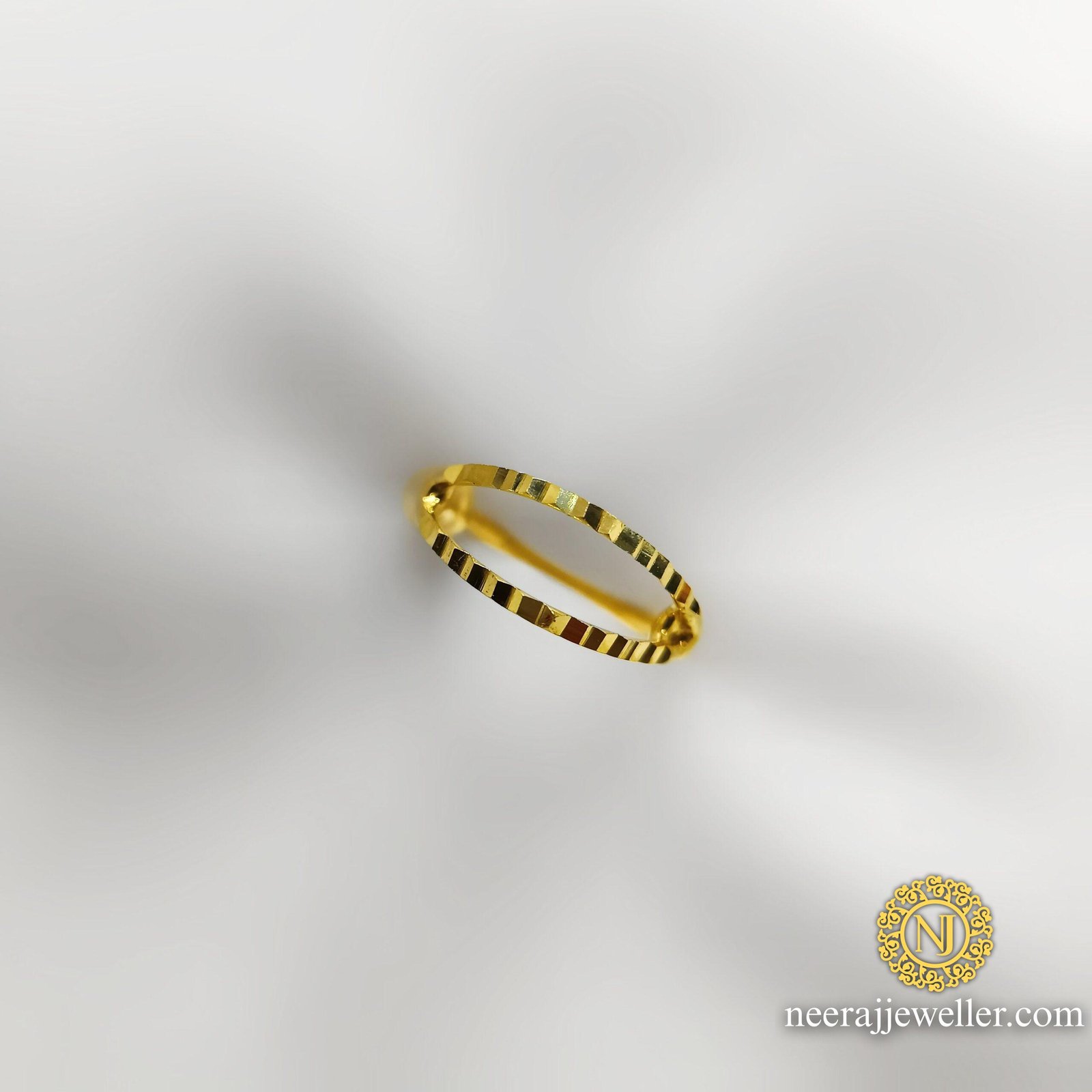 1000112793-scaled.jpg 18k GOLD NOSERING sparkle 2 line