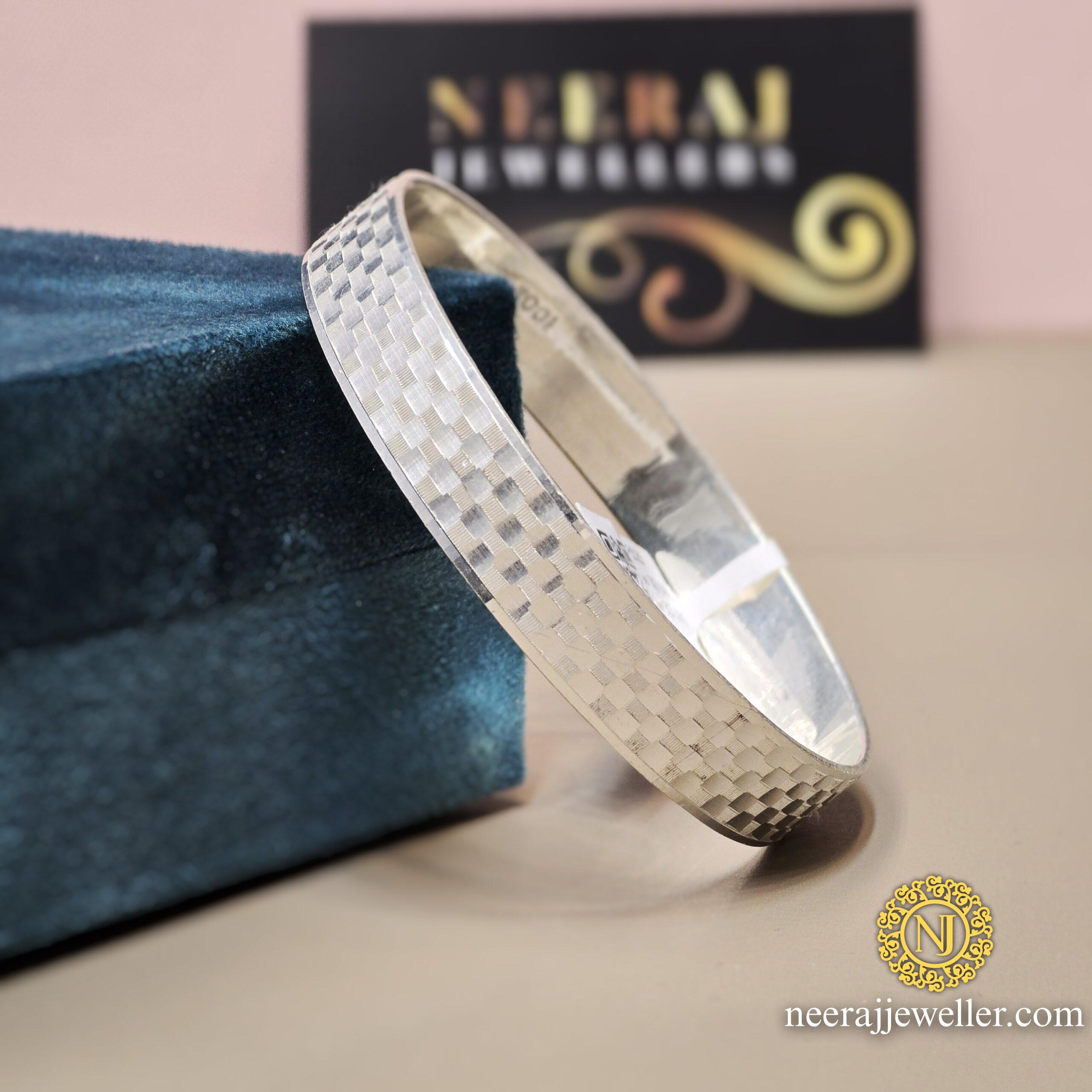 2025/03/1000122830-1-scaled.jpg silver  kada 3d design in square cut 999pure